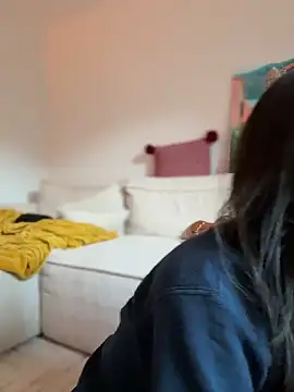 Snapshot of _Juliette chatting on 02/23/26, 04:37 Juliette online show from 02/23/26, 04:37