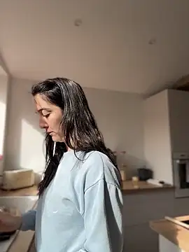 Snapshot of _Juliette chatting on 03/06/26, 09:50 Juliette online show from 03/06/26, 09:50