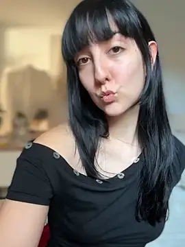 Snapshot of _Juliette chatting on 03/20/26, 09:36 Juliette online show from 03/20/26, 09:36