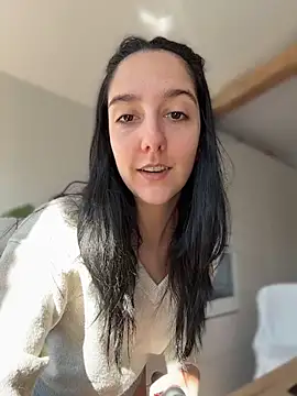 Snapshot of _Juliette chatting on 03/24/26, 09:36 Juliette online show from 03/24/26, 09:36