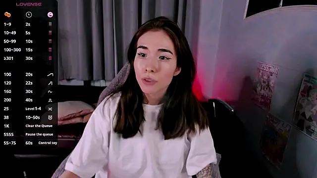 Snapshot of ashleyro1 chatting on 11/09/25, 01:09 ashleyro1 online show from 11/09/25, 01:09