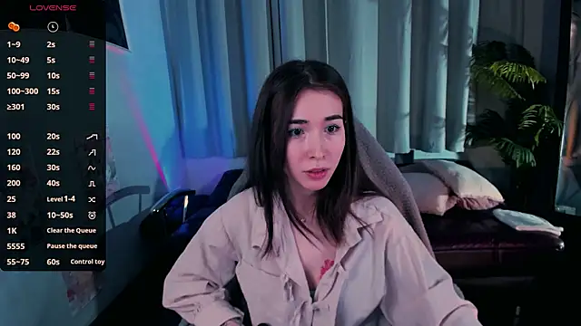 Snapshot of ashleyro1 chatting on 11/25/25, 01:11 ashleyro1 online show from 11/25/25, 01:11