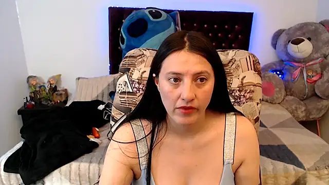 Snapshot of Lorenahot_06 chatting on 04/22/26, 06:20 Lorenahot 06 online show from 04/22/26, 06:20