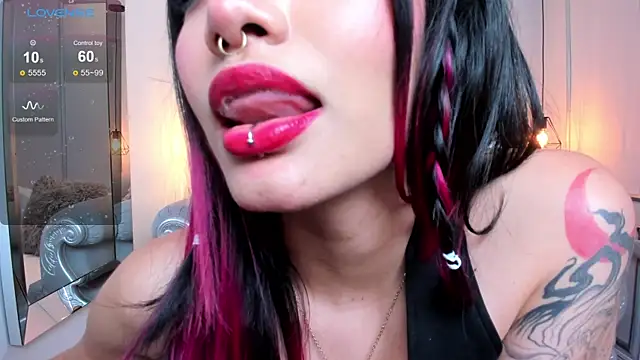 AzuraKindong online show from 02/11/25, 10:18