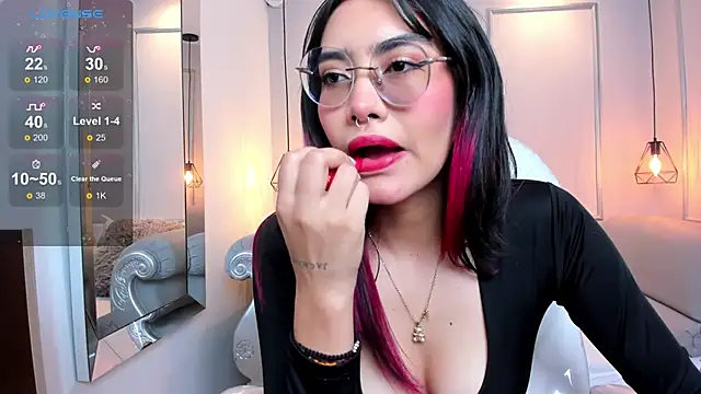 AzuraKindong online show from 02/12/25, 07:13