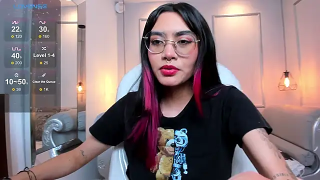 AzuraKindong online show from 02/13/25, 10:11