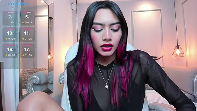 AzuraKindong online show from 02/21/25, 10:59