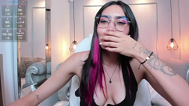 AzuraKindong online show from 03/04/25, 01:23