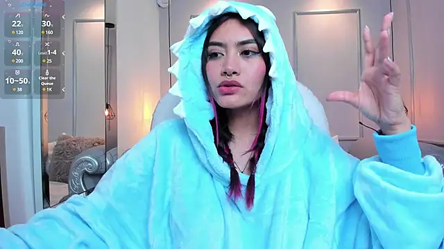 AzuraKindong online show from 03/11/25, 01:26