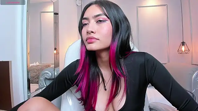 AzuraKindong online show from 03/13/25, 01:21