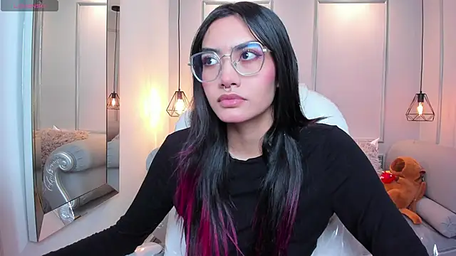 AzuraKindong online show from 09/26/25, 07:18