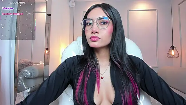 AzuraKindong online show from 10/23/25, 07:12