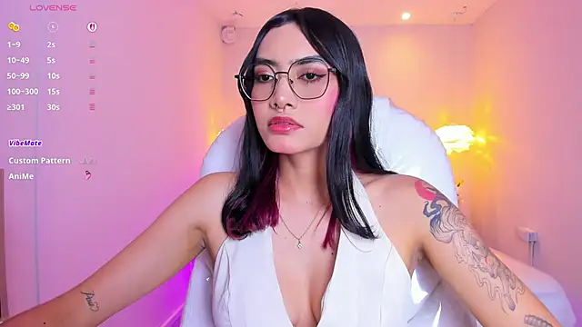 AzuraKindong online show from 04/16/26, 07:14