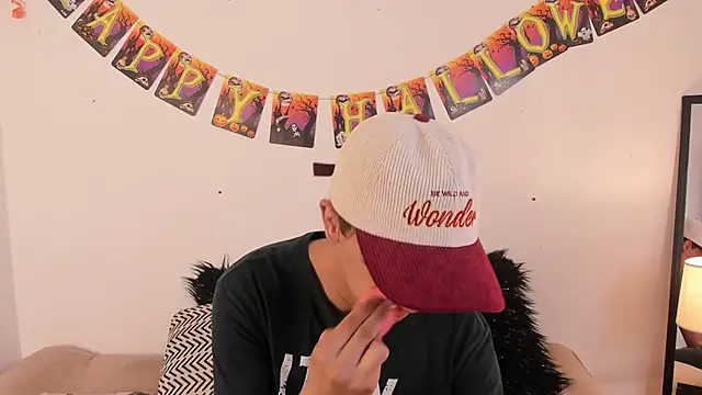 Tomy Rox online show from 10/27/25, 08:46