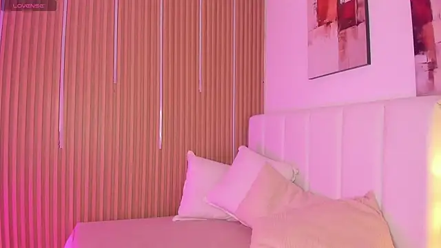 Snapshot of Tomy_Rox chatting on 03/25/26, 08:15 Tomy Rox online show from 03/25/26, 08:15