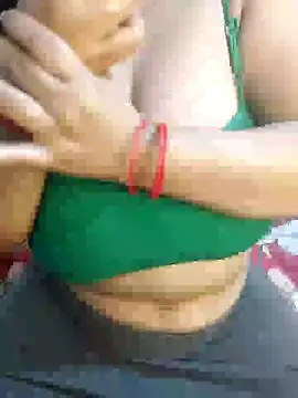 Snapshot of Adiba_2 chatting on 02/20/25, 08:36 Adiba 2 online show from 02/20/25, 08:36