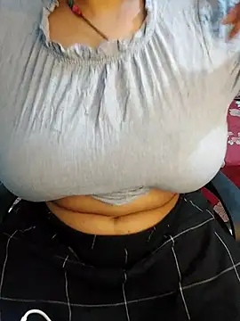 Snapshot of Adiba_2 chatting on 03/19/25, 05:06 Adiba 2 online show from 03/19/25, 05:06