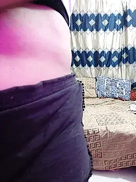 Snapshot of Adiba_2 chatting on 10/27/25, 05:28 Adiba 2 online show from 10/27/25, 05:28