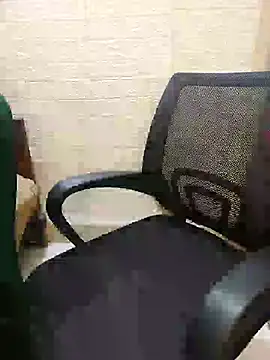 Snapshot of Adiba_2 chatting on 04/18/26, 05:28 Adiba 2 online show from 04/18/26, 05:28