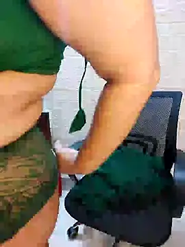 Snapshot of Adiba_2 chatting on 05/19/26, 05:19 Adiba 2 online show from 05/19/26, 05:19