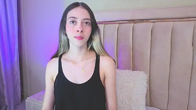 sophiia grey 1 online show from 05/18/26, 11:10