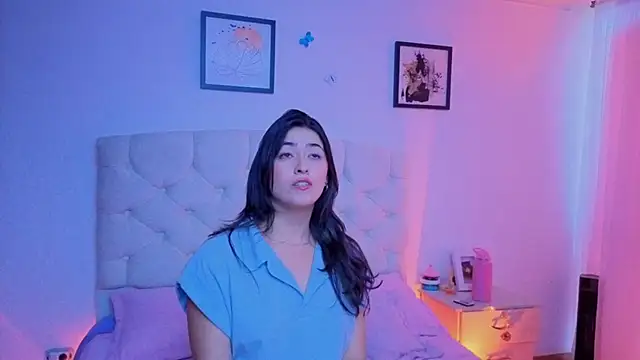 Snapshot of ChanellGV chatting on 10/17/25, 10:12 ChanellGV online show from 10/17/25, 10:12