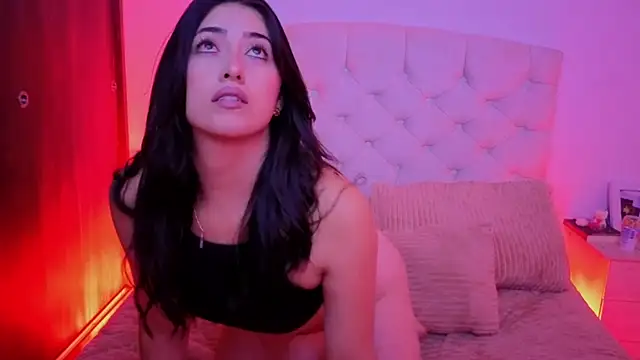 Snapshot of ChanellGV chatting on 11/04/25, 10:20 ChanellGV online show from 11/04/25, 10:20