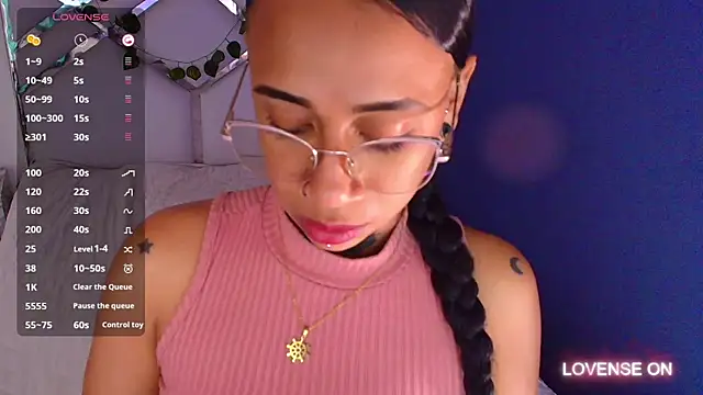 Snapshot of cattaleeyaa chatting on 12/24/24, 06:11 cattaleeyaa online show from 12/24/24, 06:11