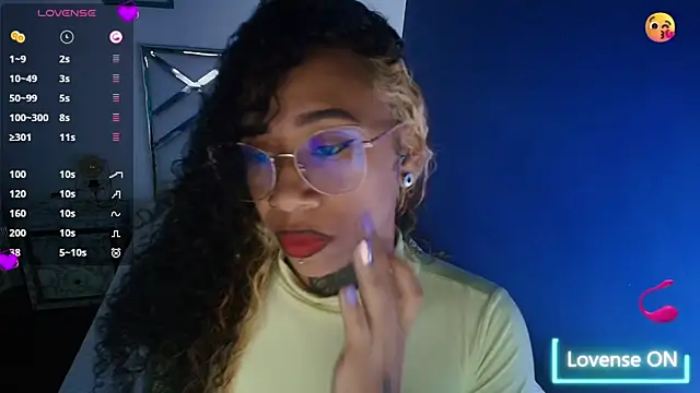 Snapshot of cattaleeyaa chatting on 02/07/25, 03:01 cattaleeyaa online show from 02/07/25, 03:01