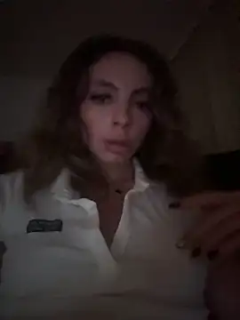 Snapshot of greedybratt chatting on 09/19/25, 06:37 greedybratt online show from 09/19/25, 06:37