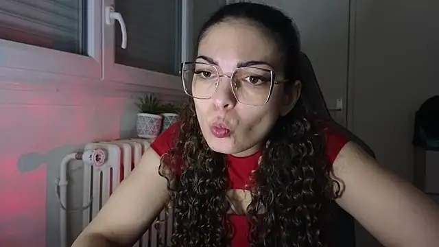 Snapshot of La_Nebulleuse-Nebulla chatting on 12/23/24, 01:29 La Nebulleuse-Nebulla online show from 12/23/24, 01:29