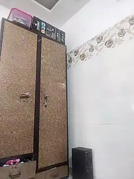 Snapshot of Husnpari20 chatting on 12/04/24, 04:32 Husnpari20 online show from 12/04/24, 04:32