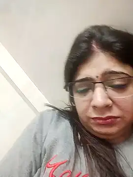 Snapshot of Husnpari20 chatting on 01/05/25, 05:41 Husnpari20 online show from 01/05/25, 05:41