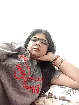 Snapshot of Husnpari20 chatting on 01/06/25, 06:10 Husnpari20 online show from 01/06/25, 06:10