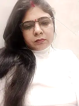 Snapshot of Husnpari20 chatting on 01/07/25, 10:11 Husnpari20 online show from 01/07/25, 10:11