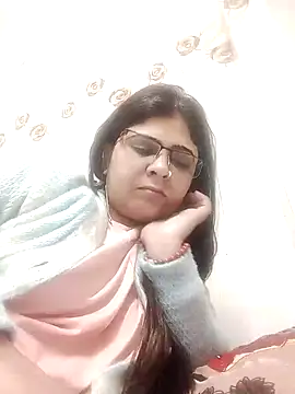 Snapshot of Husnpari20 chatting on 01/10/25, 12:36 Husnpari20 online show from 01/10/25, 12:36