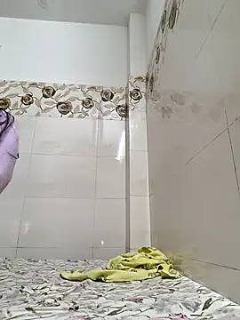 Snapshot of Husnpari20 chatting on 03/12/25, 04:41 Husnpari20 online show from 03/12/25, 04:41