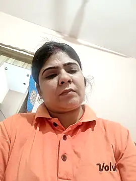 Snapshot of Husnpari20 chatting on 03/08/26, 06:39 Husnpari20 online show from 03/08/26, 06:39