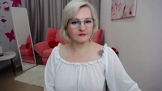 BlondeBrilliant7 online show from 12/16/24, 02:57