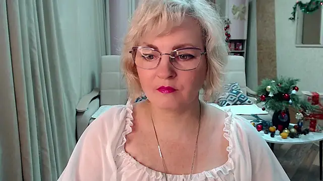 BlondeBrilliant7 online show from 12/22/24, 03:11