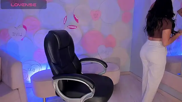 sarawinstone online show from 12/07/24, 07:54