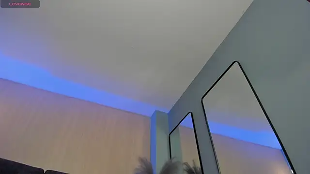 sarawinstone online show from 12/10/24, 11:08