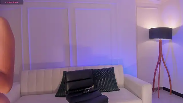 sarawinstone online show from 03/05/25, 11:27