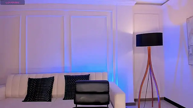 sarawinstone online show from 03/20/25, 02:08