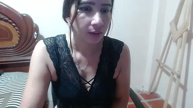 Snapshot of Ainhoa-hot chatting on 04/08/26, 04:12 Ainhoa-hot online show from 04/08/26, 04:12