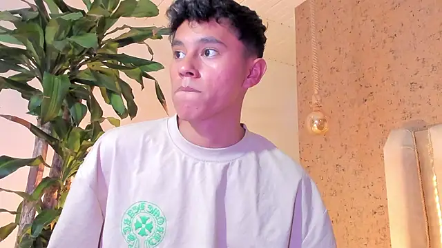 Angel esteban fx online show from 02/08/25, 07:04