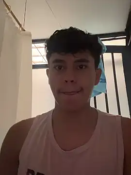 Snapshot of Angel_esteban_fx chatting on 01/05/26, 07:06 Angel esteban fx online show from 01/05/26, 07:06