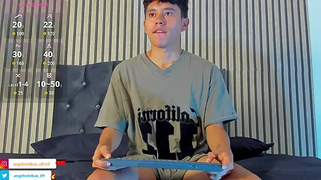 Snapshot of Angel_esteban_fx chatting on 02/01/26, 07:01 Angel esteban fx online show from 02/01/26, 07:01