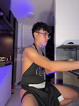 Snapshot of Angel_esteban_fx chatting on 02/26/26, 04:44 Angel esteban fx online show from 02/26/26, 04:44