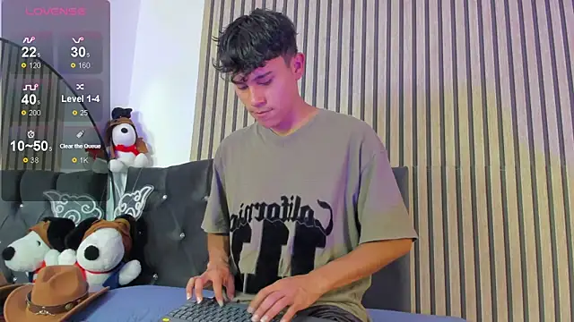 Snapshot of Angel_esteban_fx chatting on 03/02/26, 07:10 Angel esteban fx online show from 03/02/26, 07:10